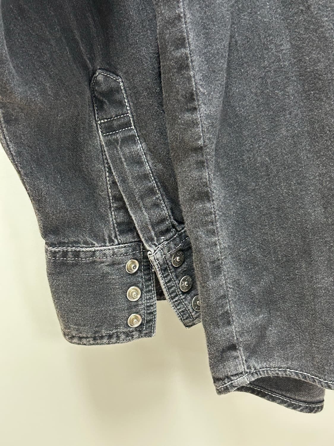 GUESS U.S.A 블랙 데님 웨스턴 셔츠 상품이미지5