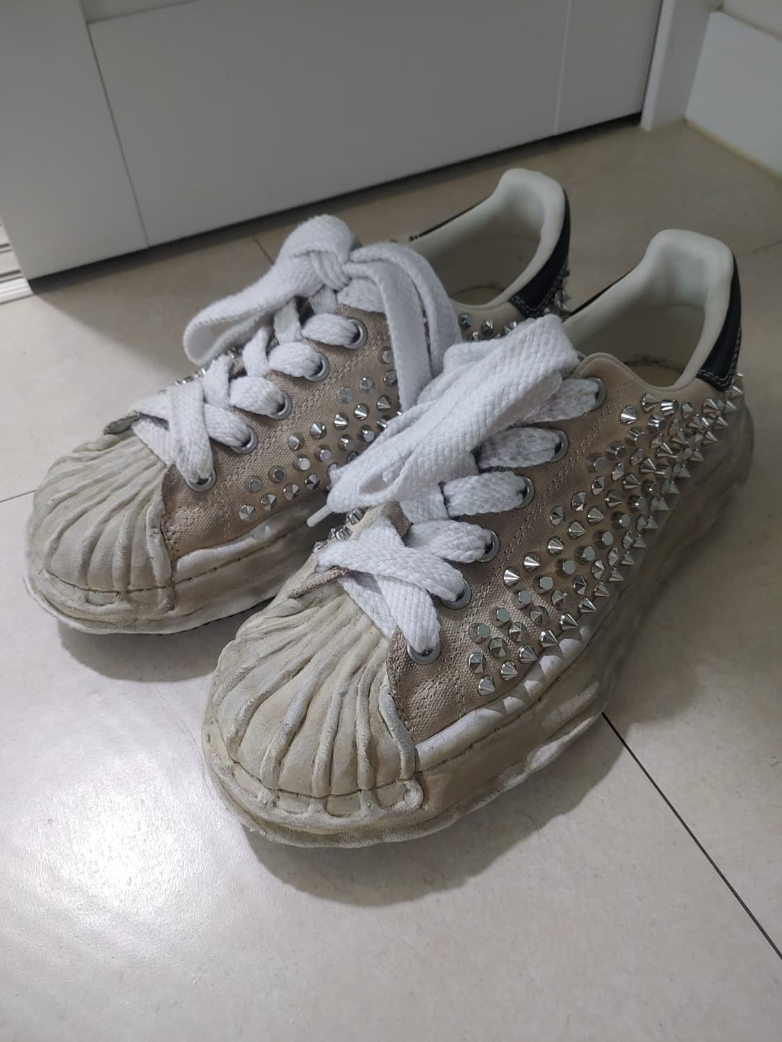 미하라야스히로 블레이키 스터드 상품이미지1