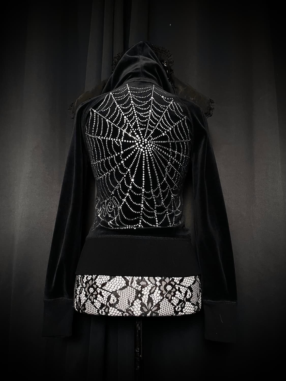 JUICY COUTURE 쥬시꾸뛰르 펑크 거미줄 웹 큐빅 후드집업 상품이미지4