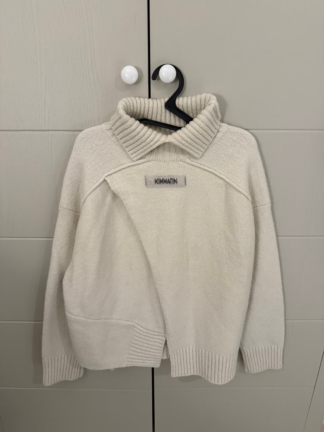 (W) 마뗑킴 폴라 니트 상품이미지1