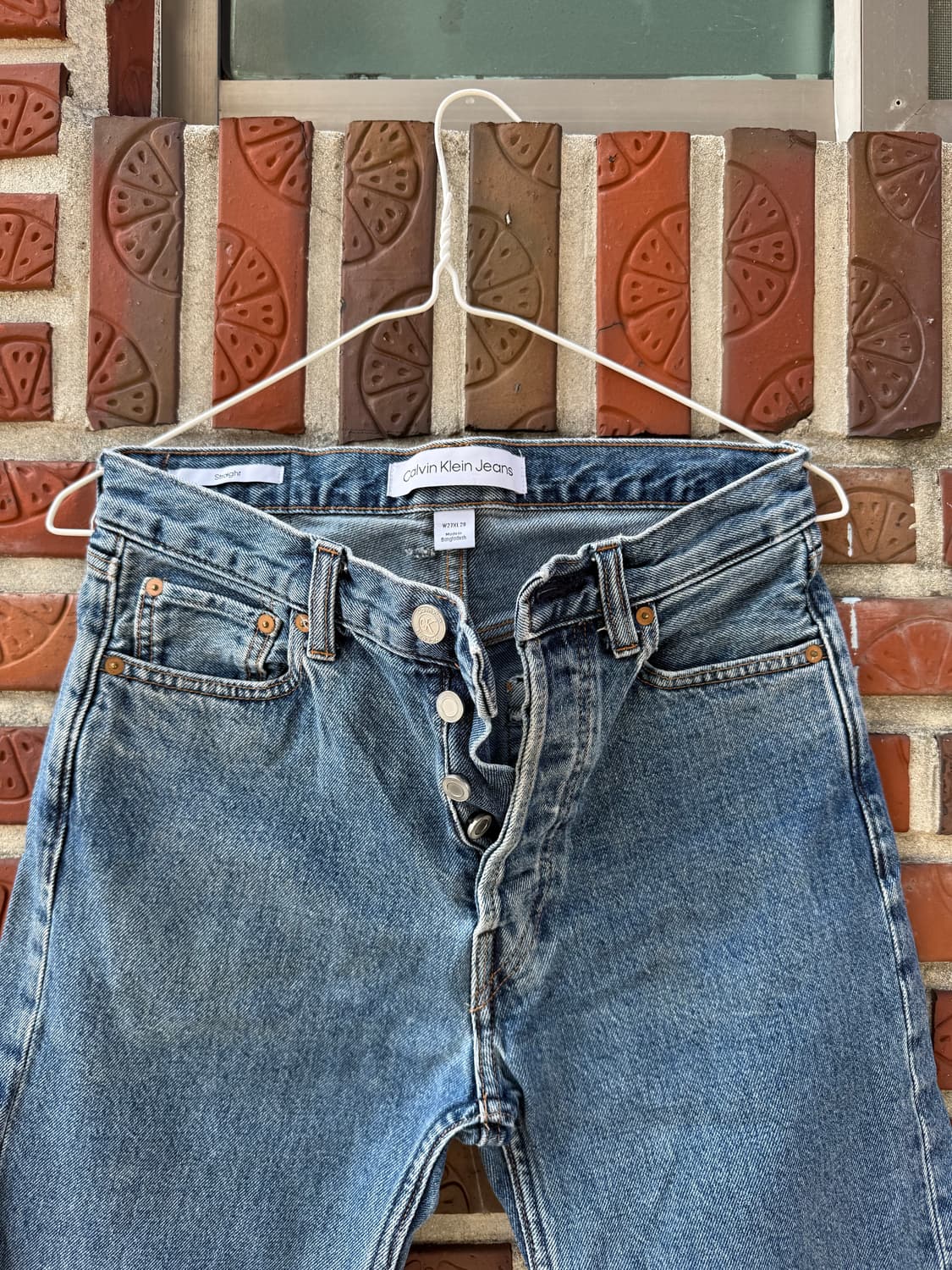 캘빈클라인 켄달제너 착용 스트레이트 데님 상품이미지1