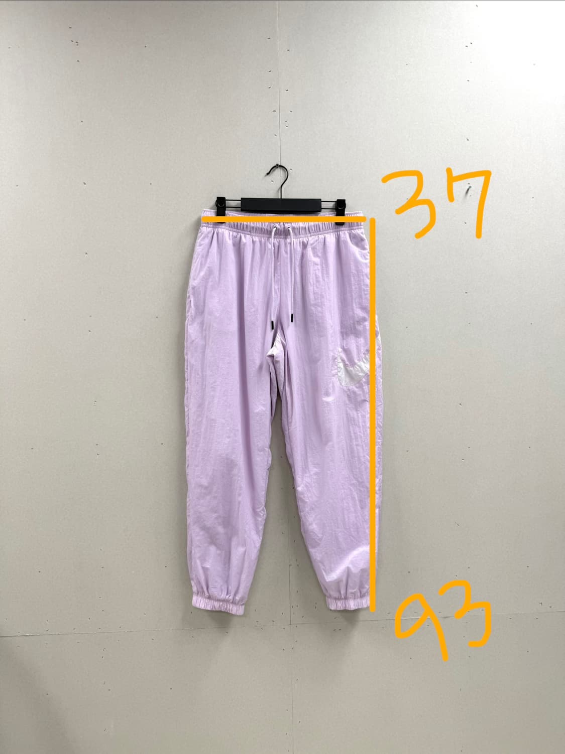 여성 L 75 / 나이키 에센셜 미드라이즈 우븐 조거팬츠  상품이미지2