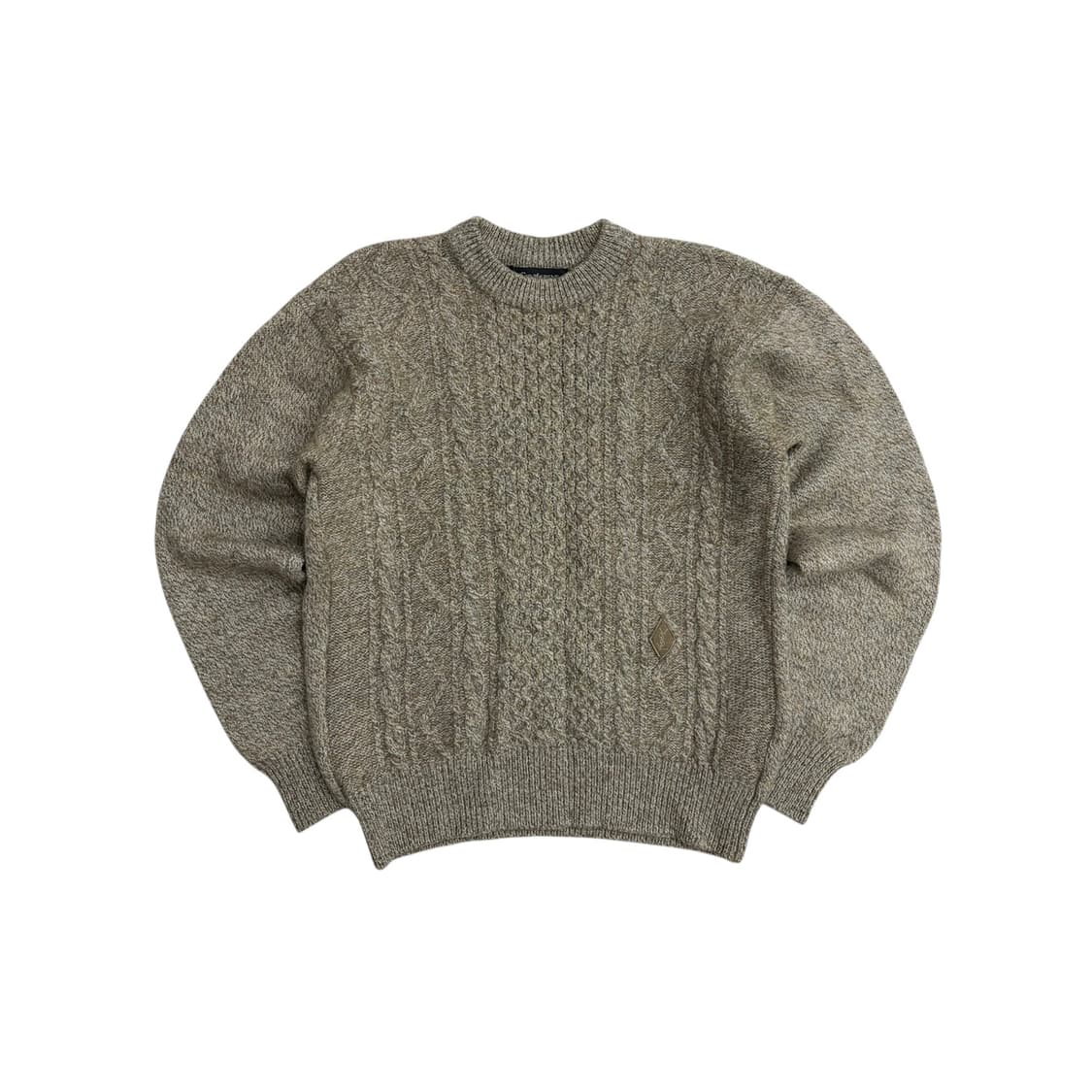 입생로랑 YSL 패치 로고 케이블 니트 95 m 상품이미지1