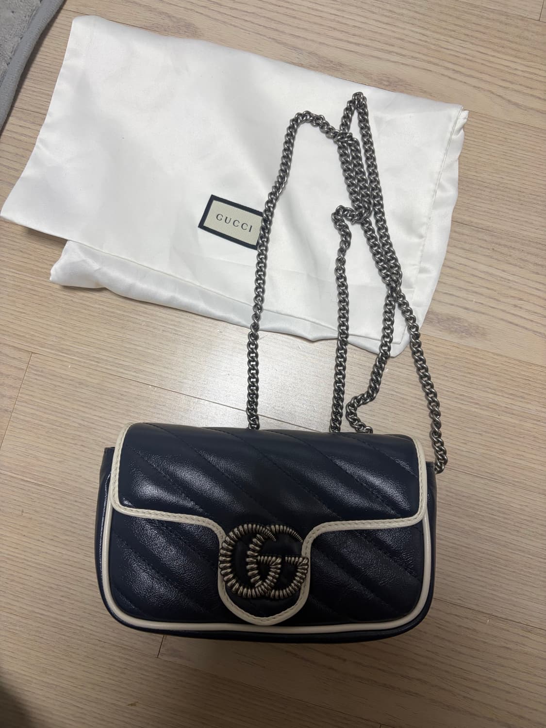 구찌 마몬트가방 마틀라쎄 체인 미니백 네이비 상품이미지1