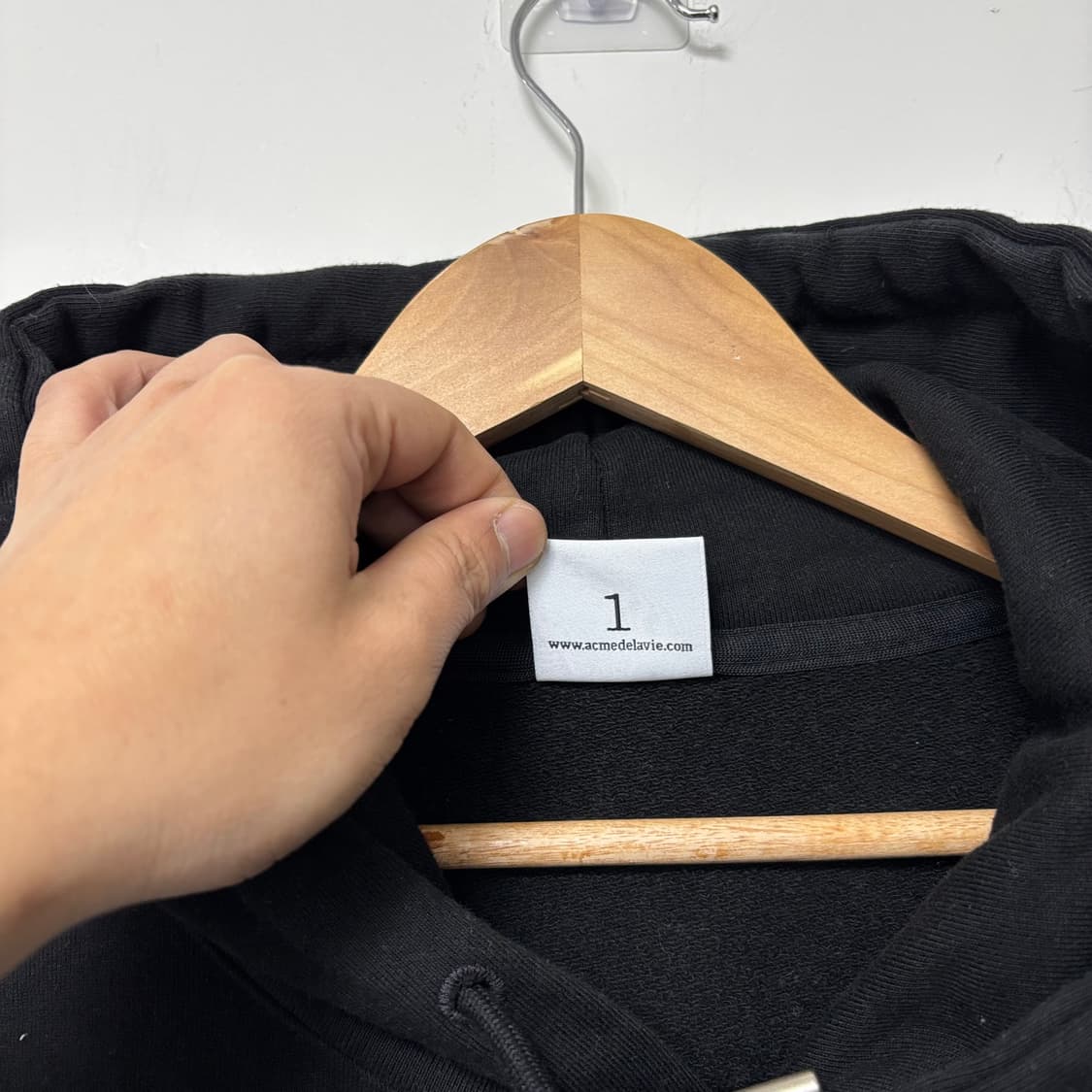 아크메드라비 블랙 프린팅 후드티 상품이미지5