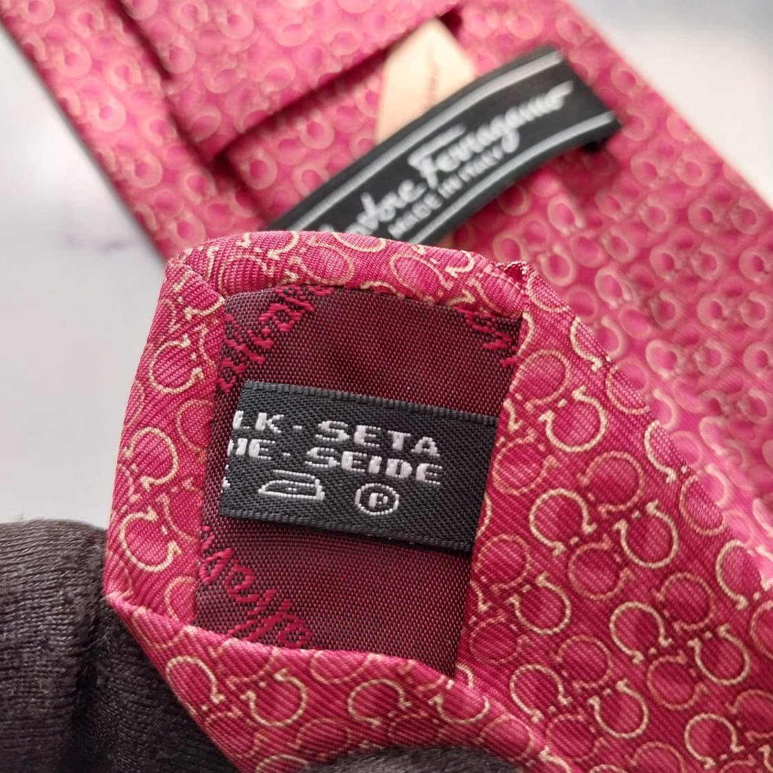 살바토레 페라가모 실크 간치니 패턴 넥타이 8.8cm A+등급 K2148 상품이미지10