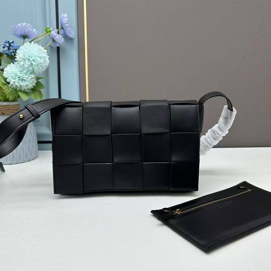 보테가 베네타(Bottega Veneta) 카세트 백
 상품이미지3