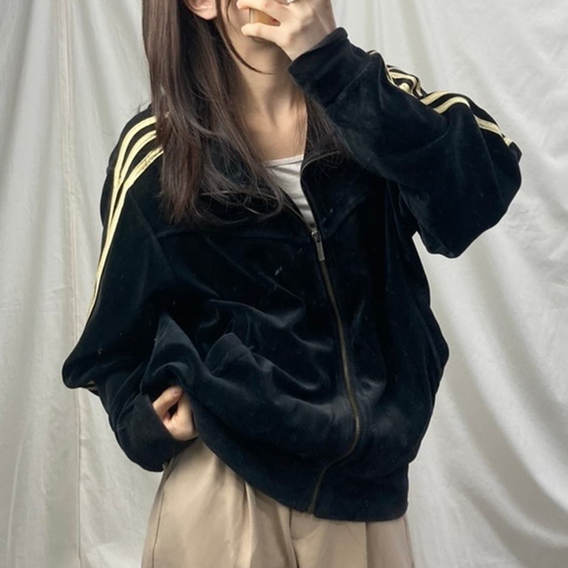 아디다스 벨벳 자켓 상품이미지1