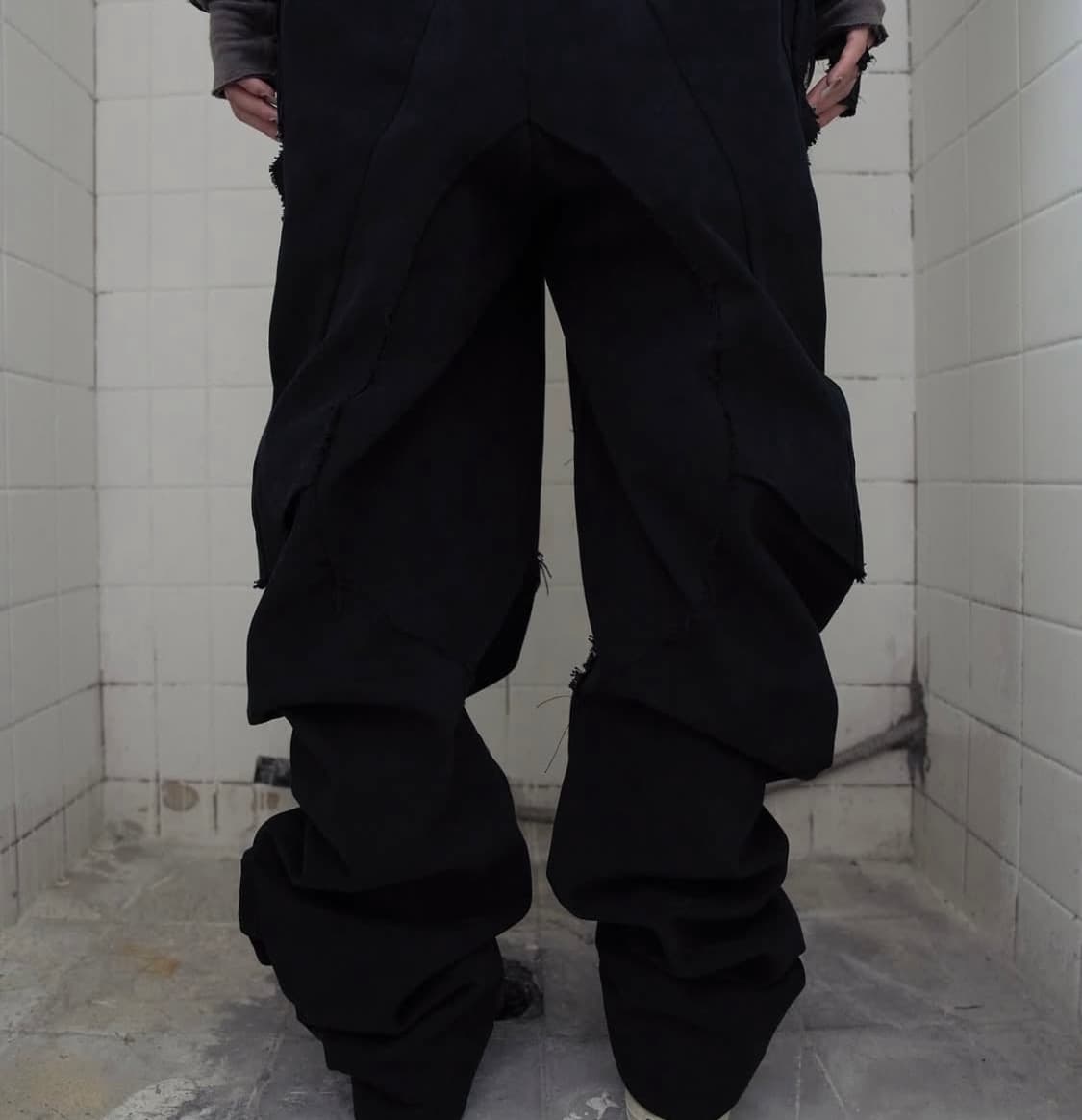 Harteordemn 2[β] :: Twisted C Pants[2] 상품이미지2