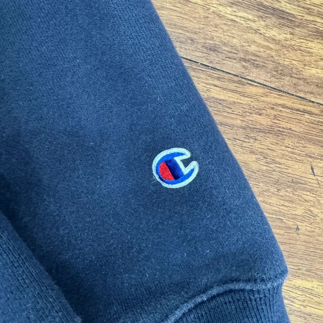 S(95) 챔피온 x MOMA 모마 리버스위브 네이비 후드 티셔츠  상품이미지3