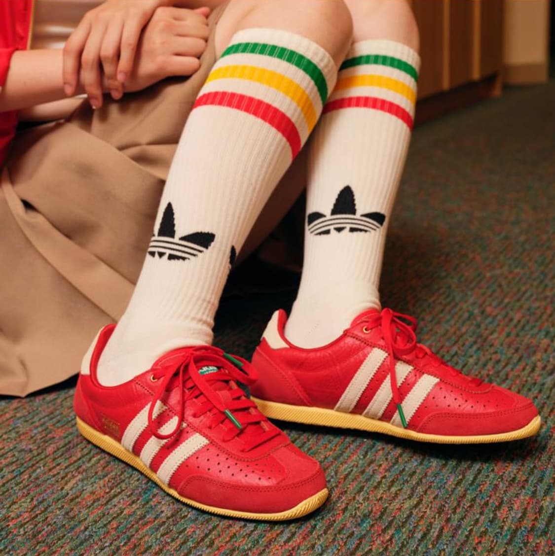 235 새제품) 아디다스 재팬 슈즈 베러 스칼렛 오프 화이트 IG4507 상품이미지3