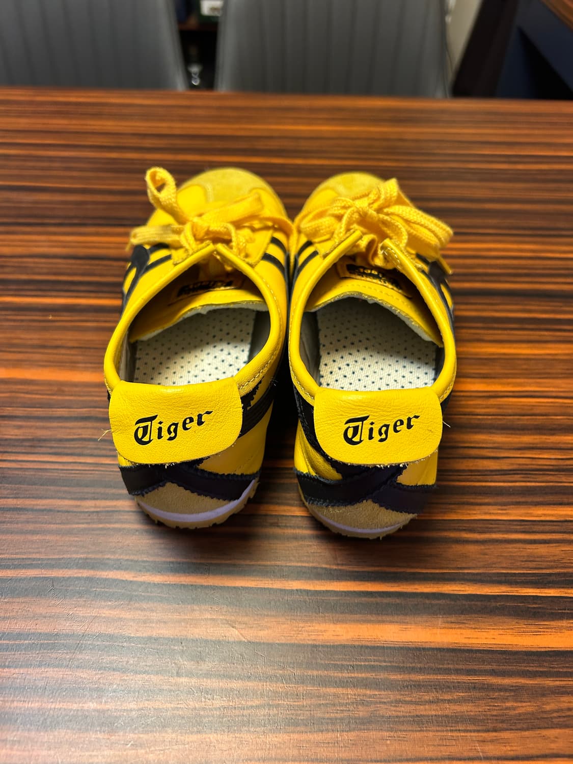 오니츠카 타이거 멕시코66 옐로우 블랙 245사이즈 상품이미지3