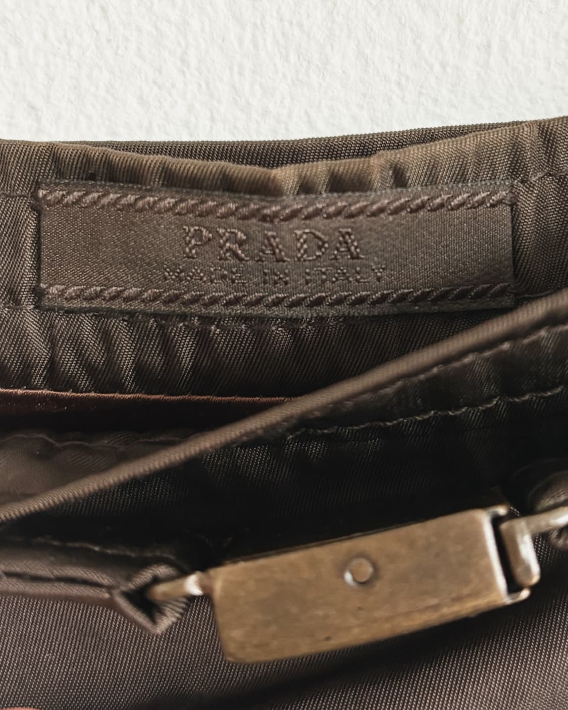 프라다 프론트버클 나일론 스커트 상품이미지6