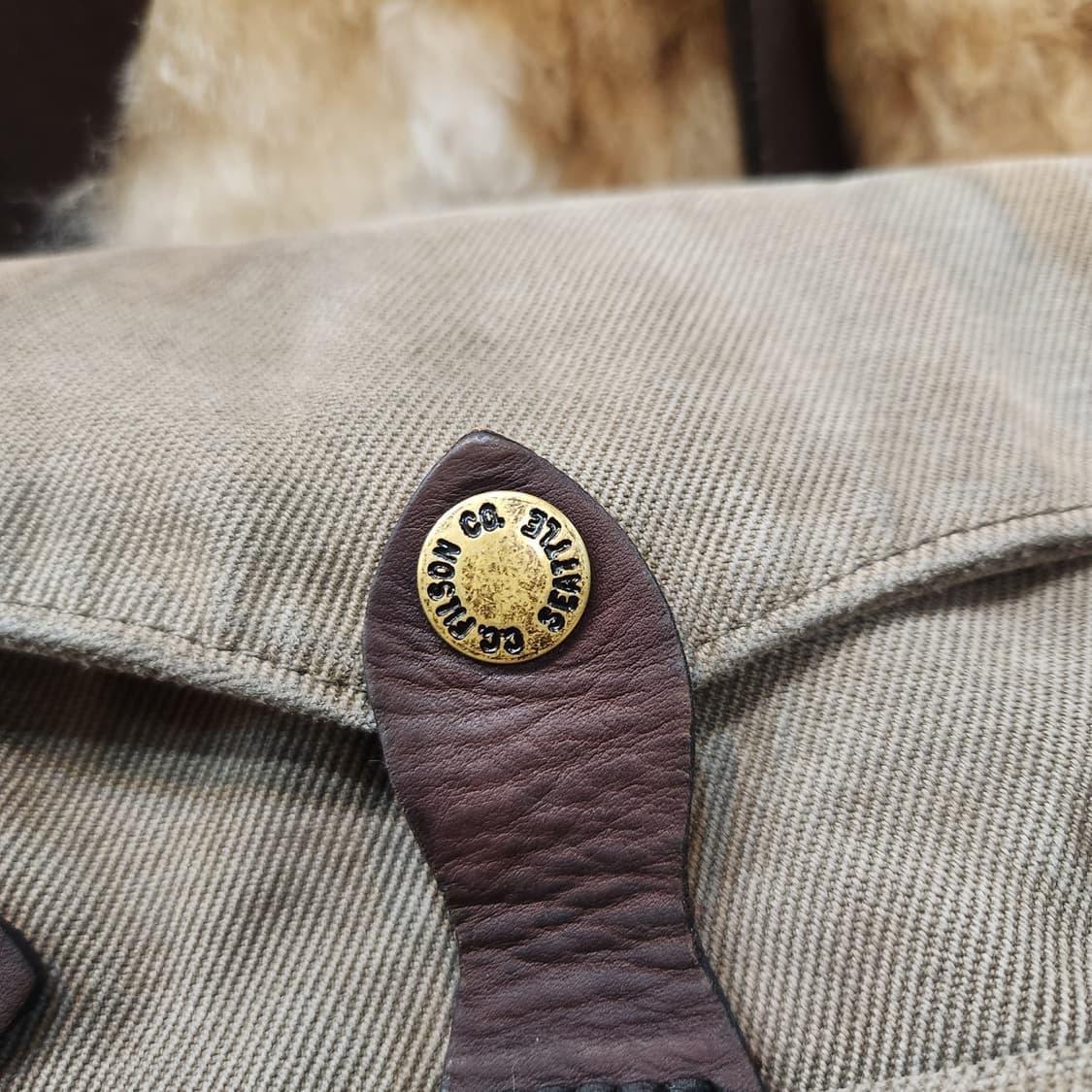 filson 필슨 USA 256 오터그린 브리프케이스 상품이미지5