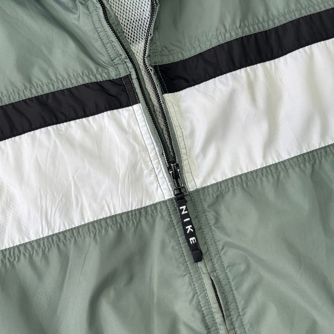 나이키 90s 카키그린 배색 바람막이 XL 상품이미지3