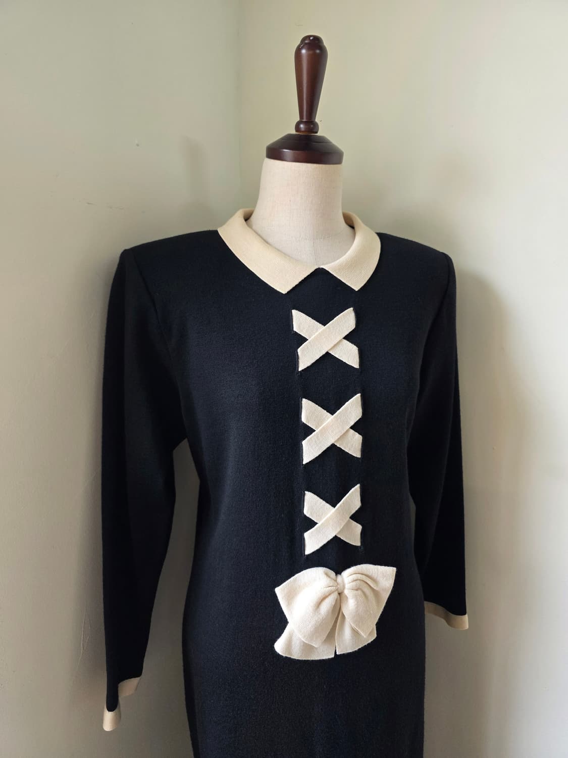 블랙 리본 포인트 니트 원피스 상품이미지2