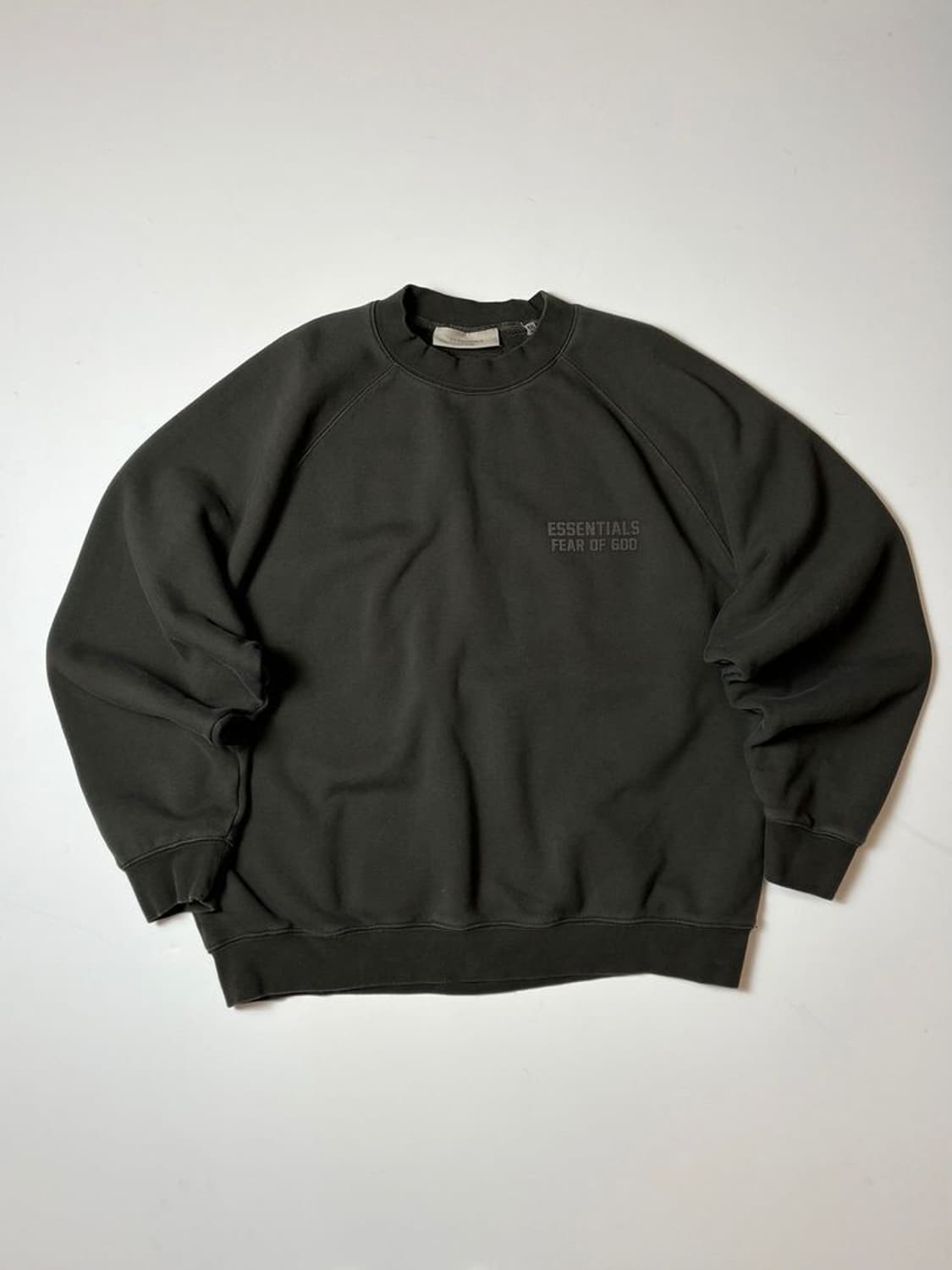 에센셜 피어오브갓 로고 시그니처 오버 맨투맨 PN9141 상품이미지1