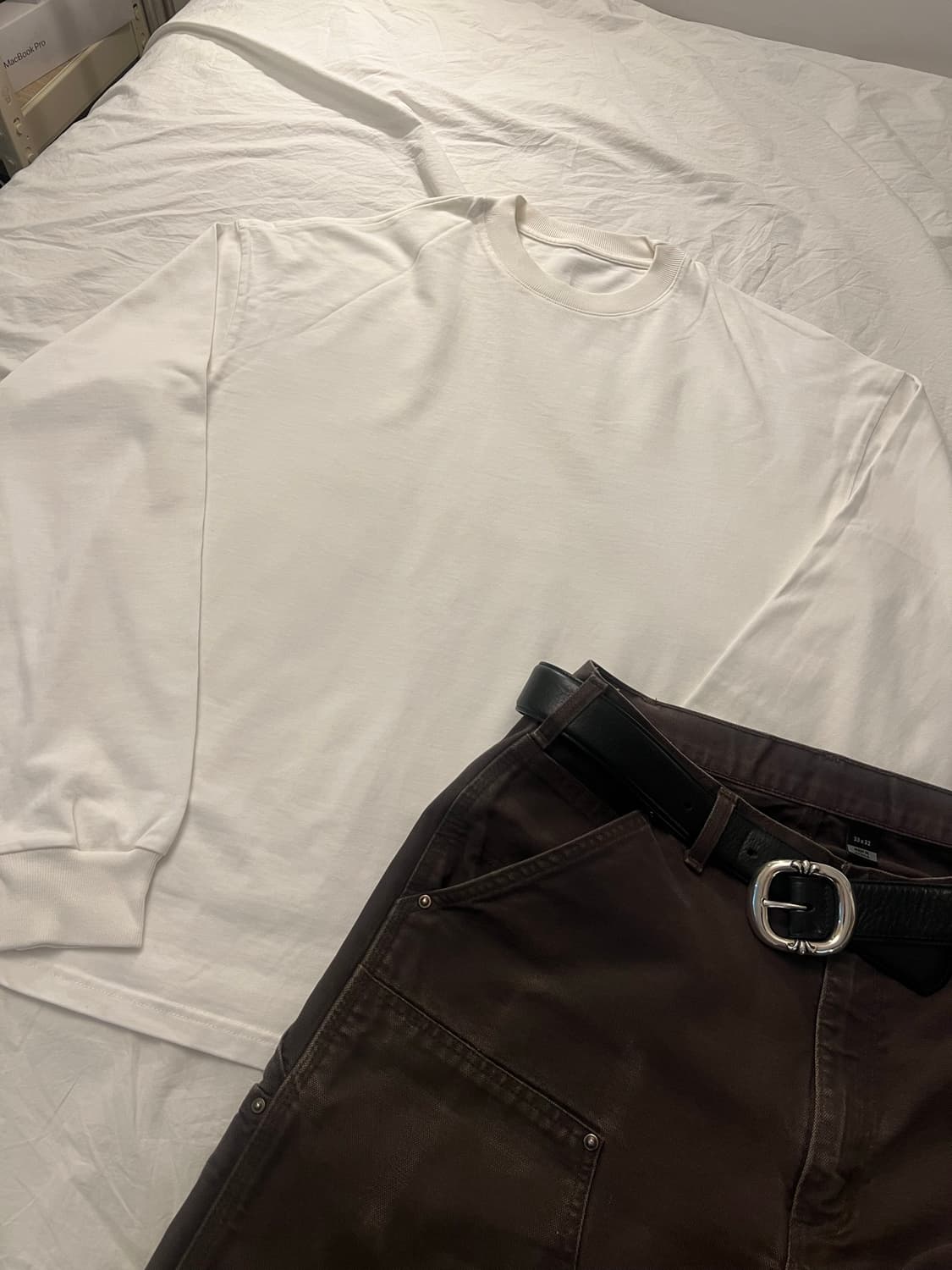 velour garments 본 화이트 롱슬리브 상품이미지2