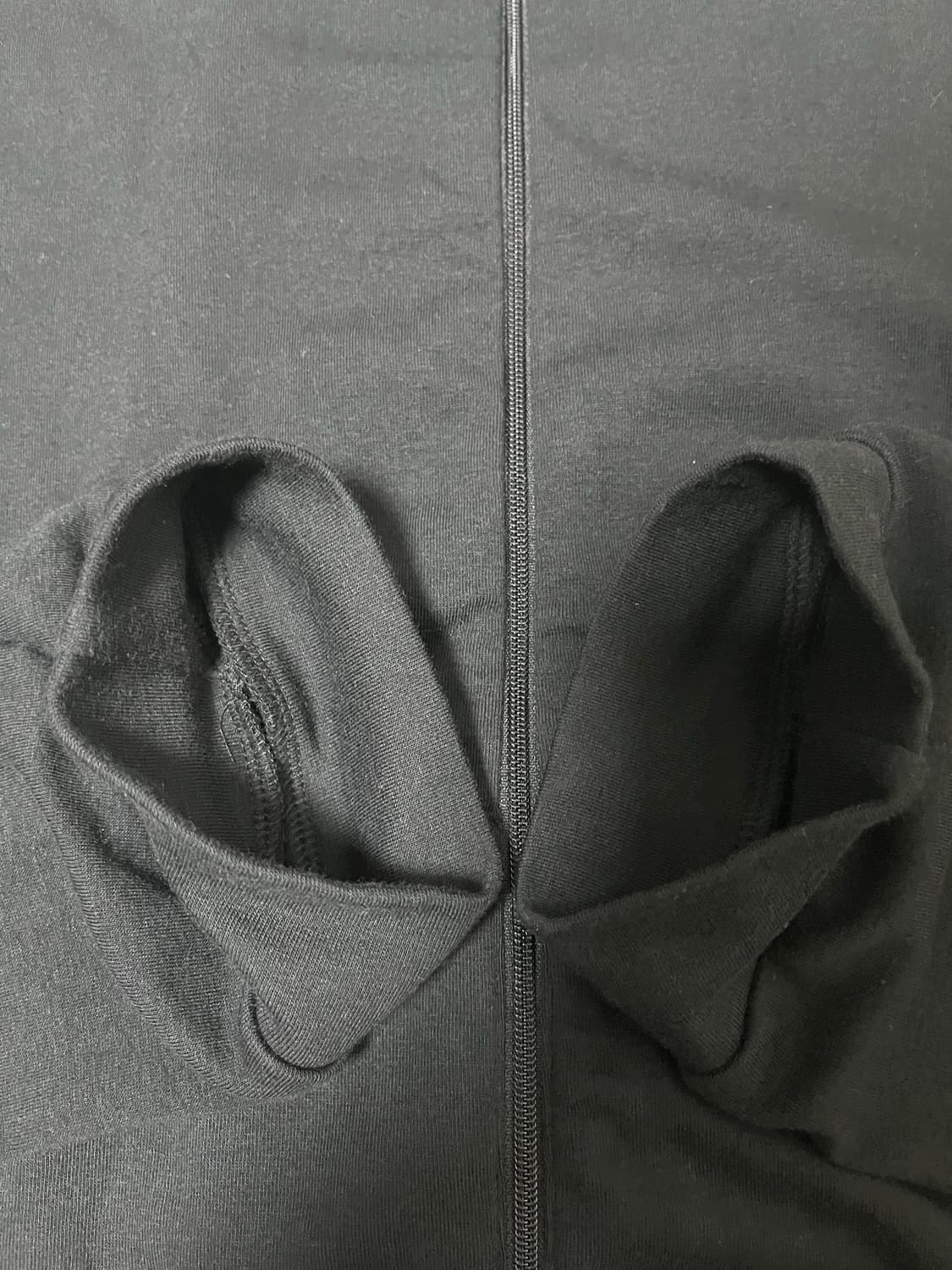 머듈 넥 집업 블랙 4 상품이미지6