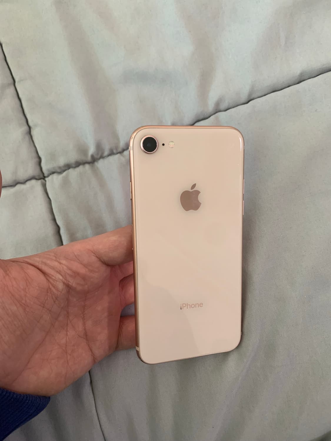 아이폰8 골드 64GB 상품이미지2