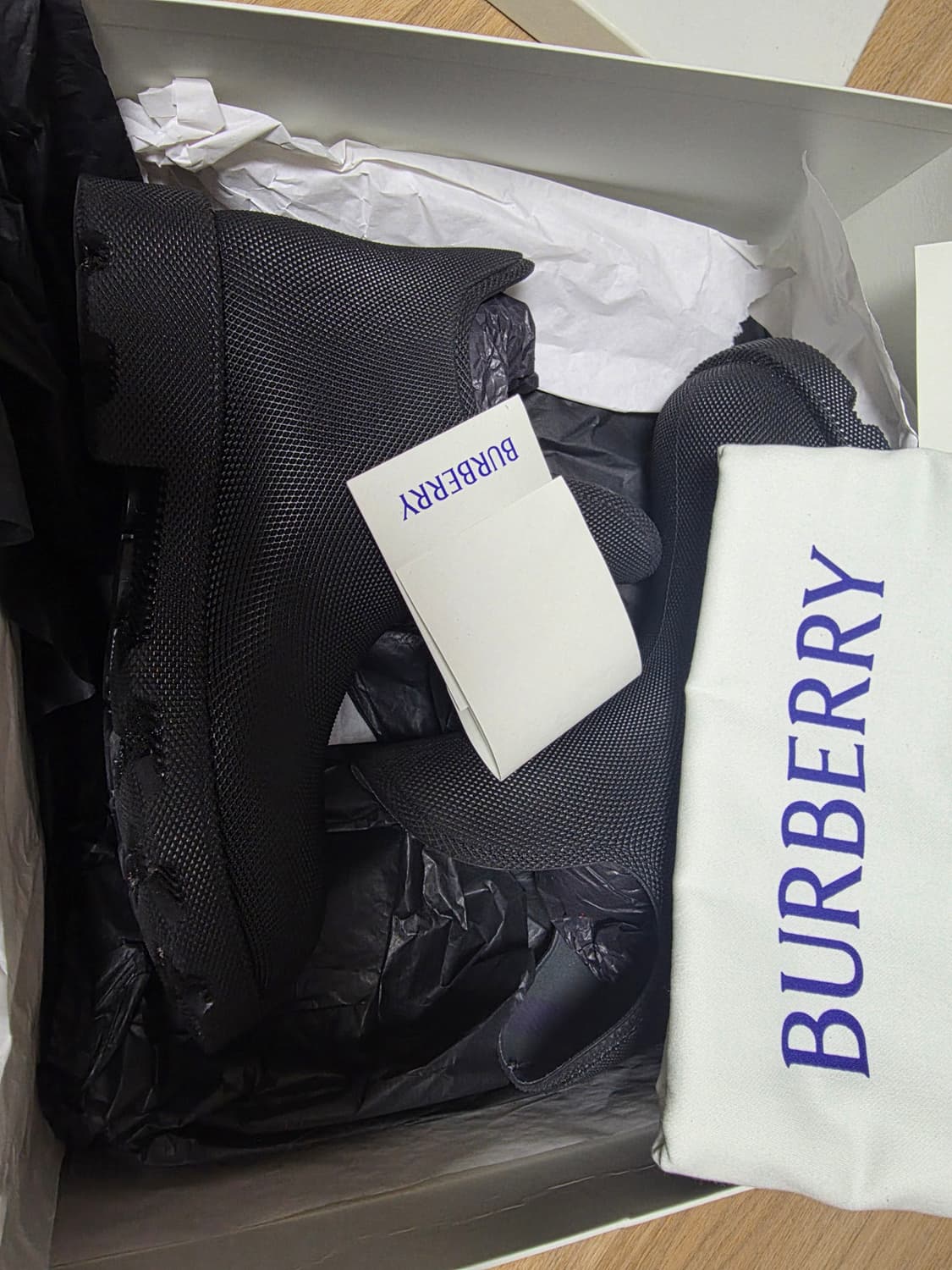 버버리 앵클부츠 풀구성품 판매합니다. burberry 신발 장화 상품이미지3