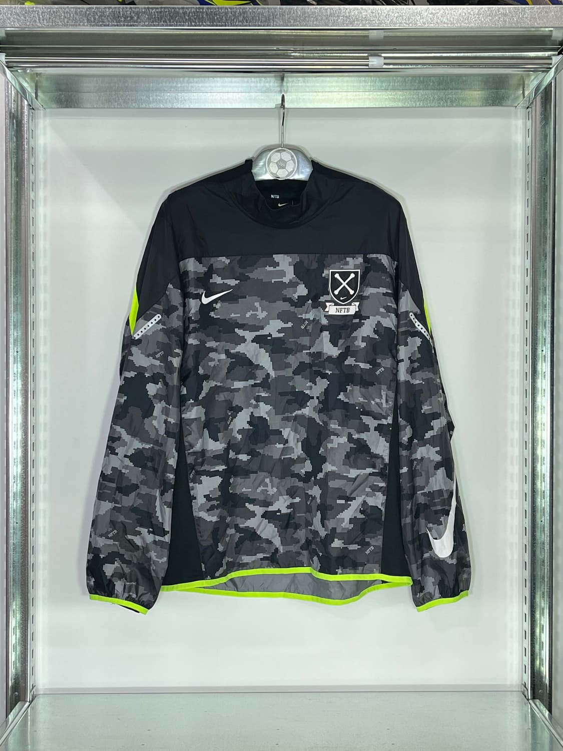 나이키 NFTB 피스테 상품이미지1