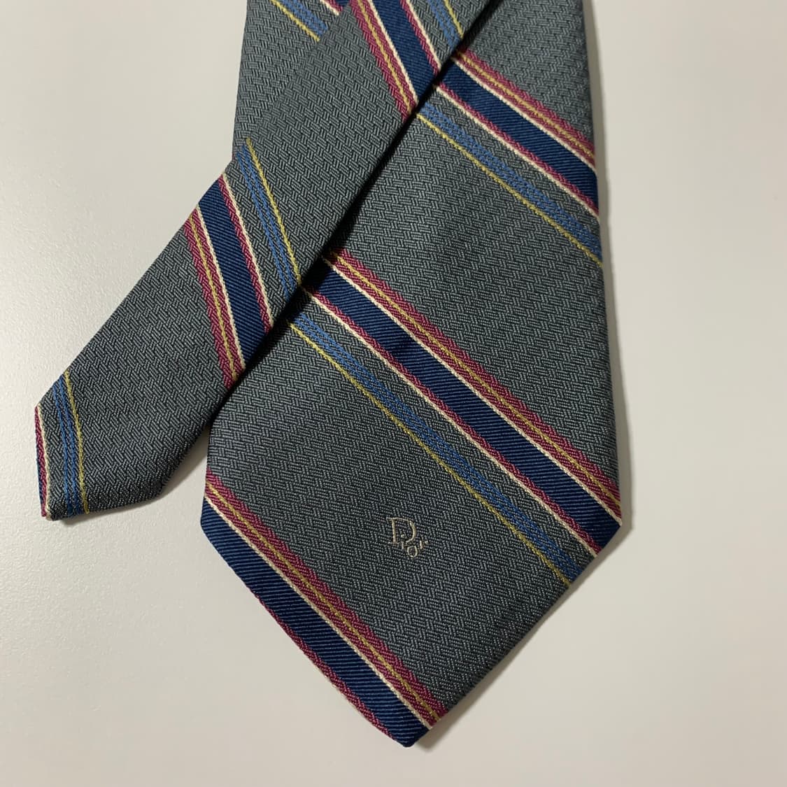 디올(DIOR) 레지멘탈 명품넥타이 혼용 폴리소재 최상급 9.3cm 상품이미지2