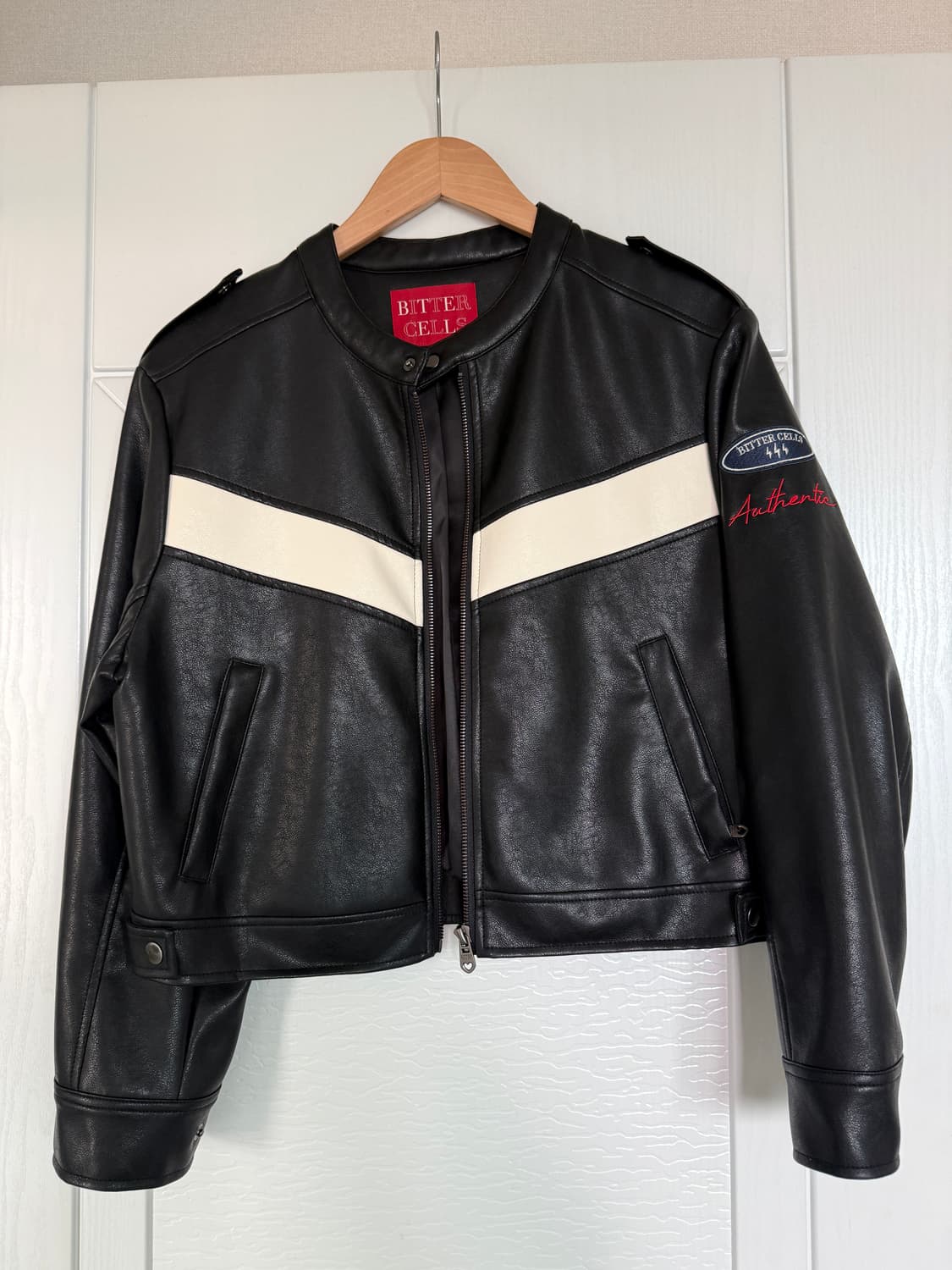 제니착용 비터셀즈 레더자켓 블랙 상품이미지3