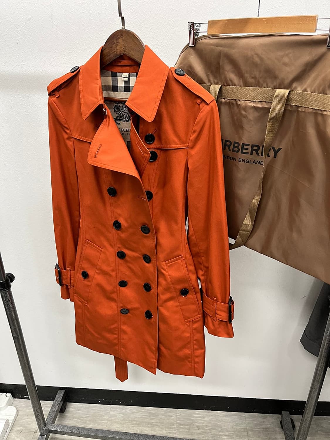 여) 버버리 오렌지 트렌치코트 상품이미지1