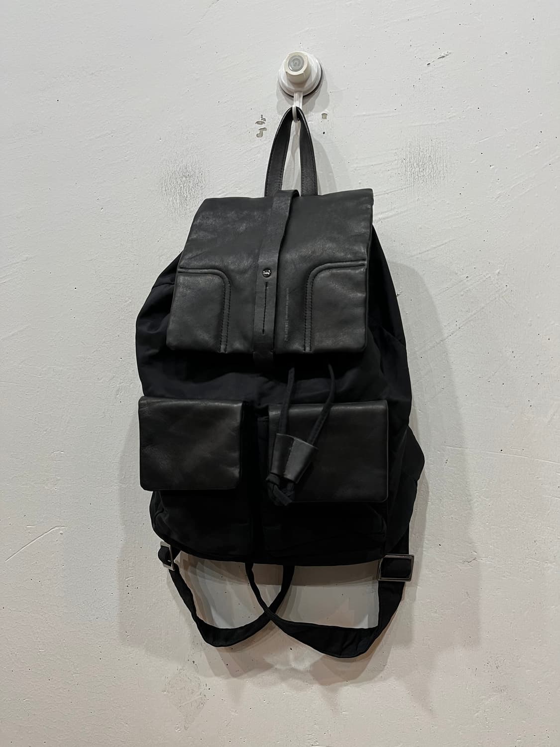 톰보이 소가죽 트리밍 미니 백팩 상품이미지1