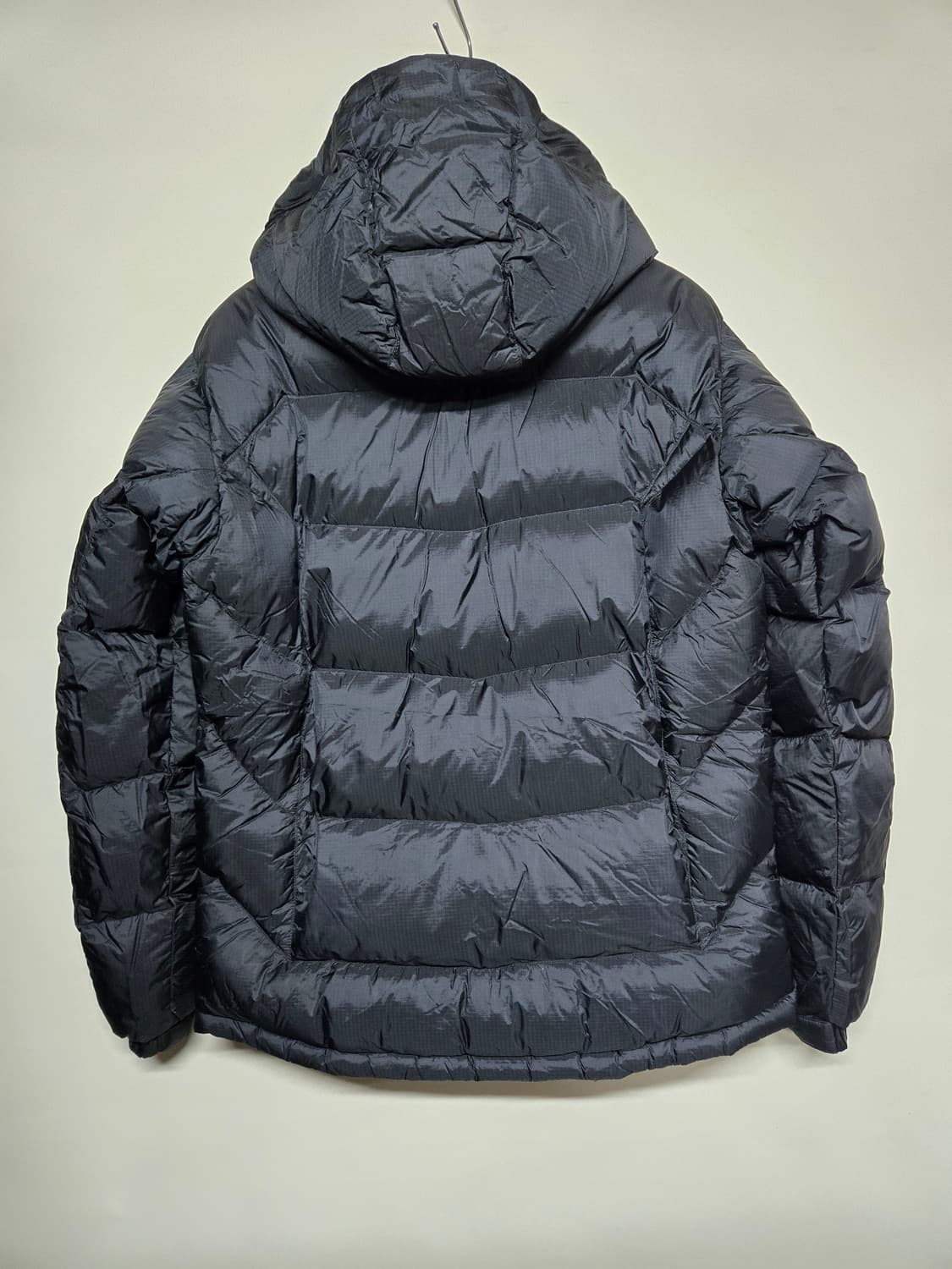 마운틴 이큅먼트 블랙 패딩 자켓100 상품이미지2