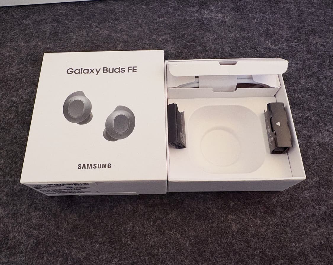 갤럭시 버즈 FE 상품이미지2