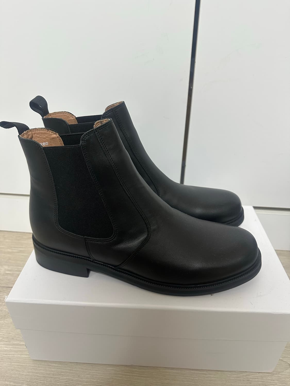 [텍 제거 새상품] 식스핏 3FT 5CM 소가죽 첼시부츠 280 상품이미지2