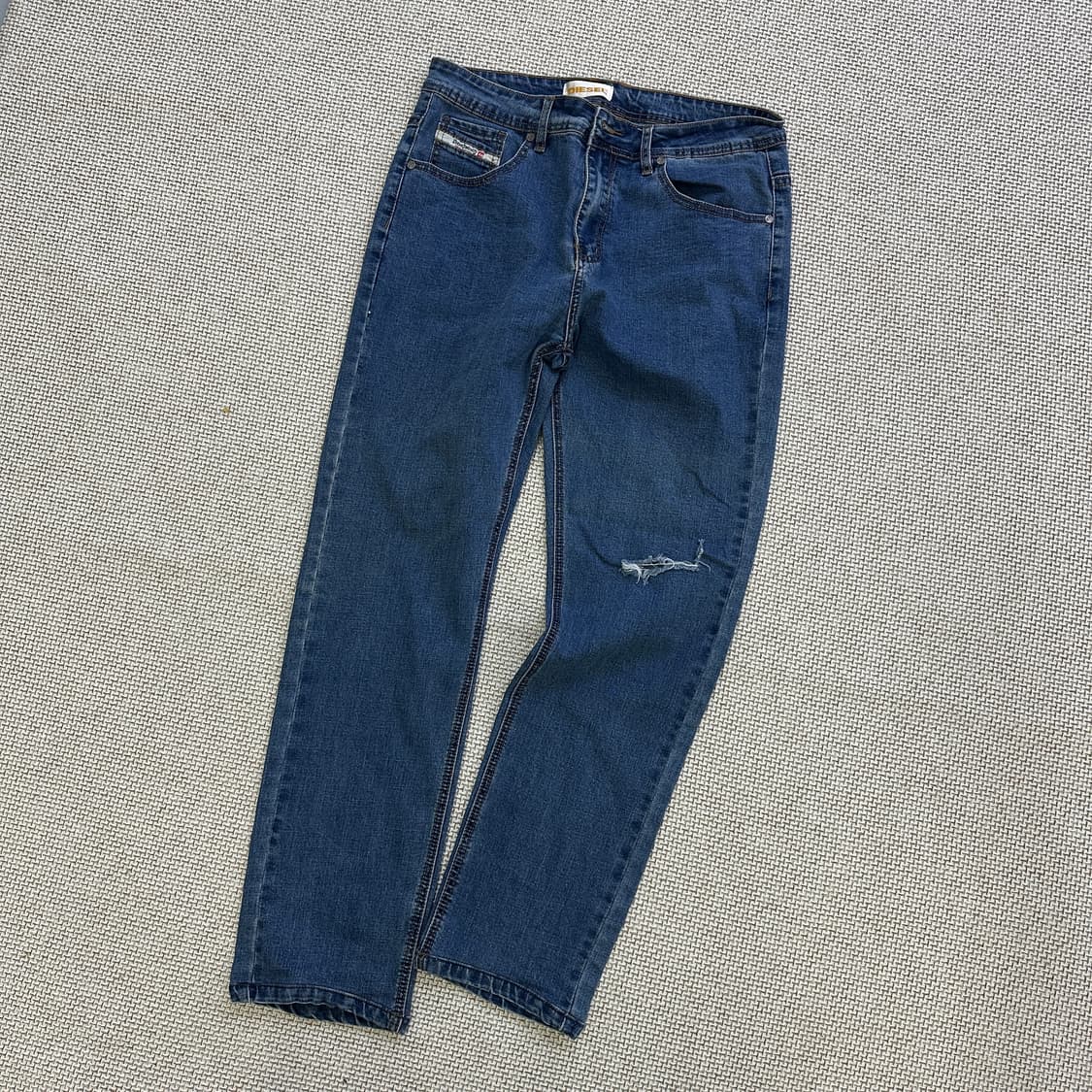 34 디젤 남성 데님 일자 팬츠 0423D 상품이미지1