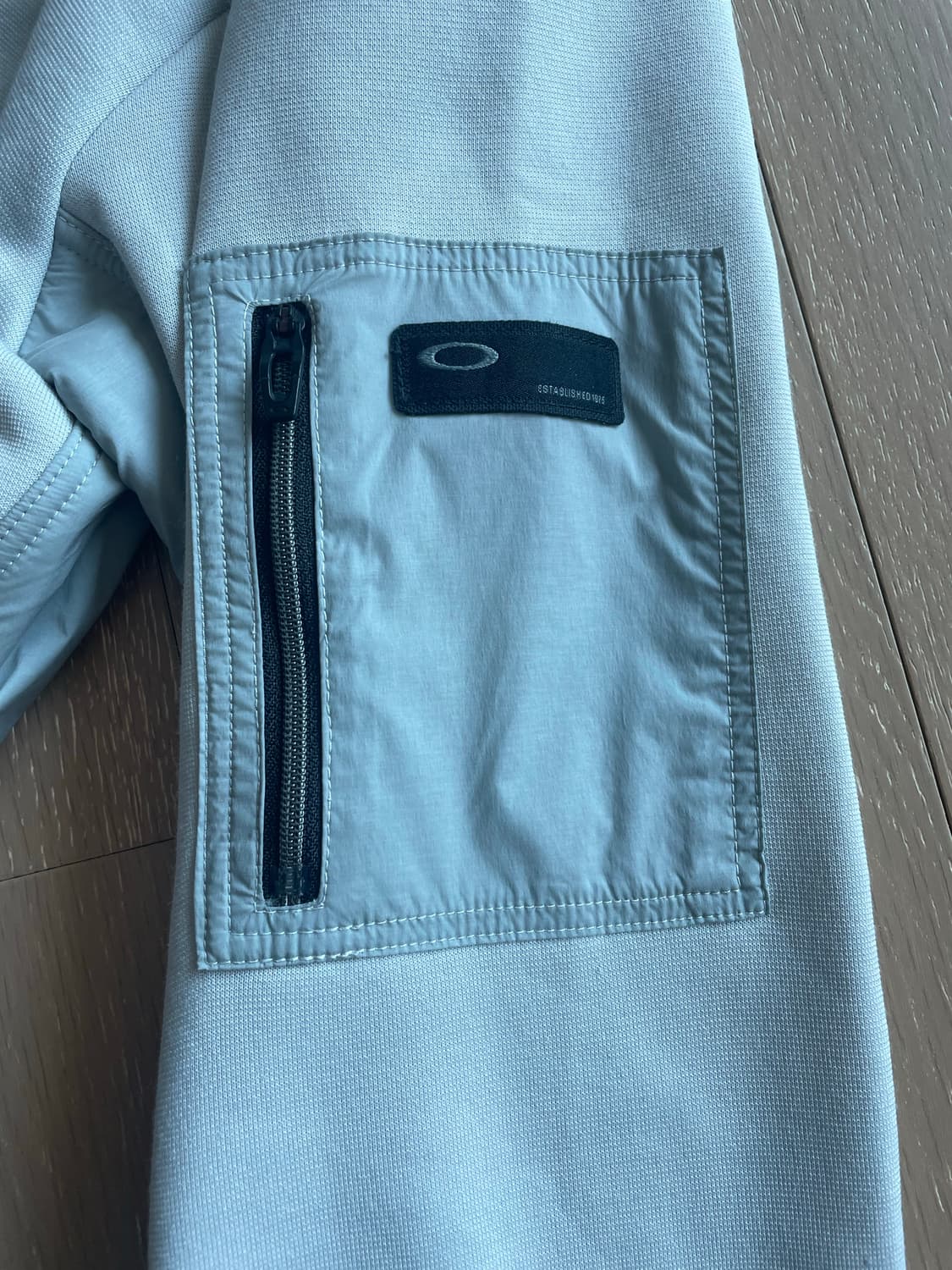 오클리 트랙탑 상품이미지3