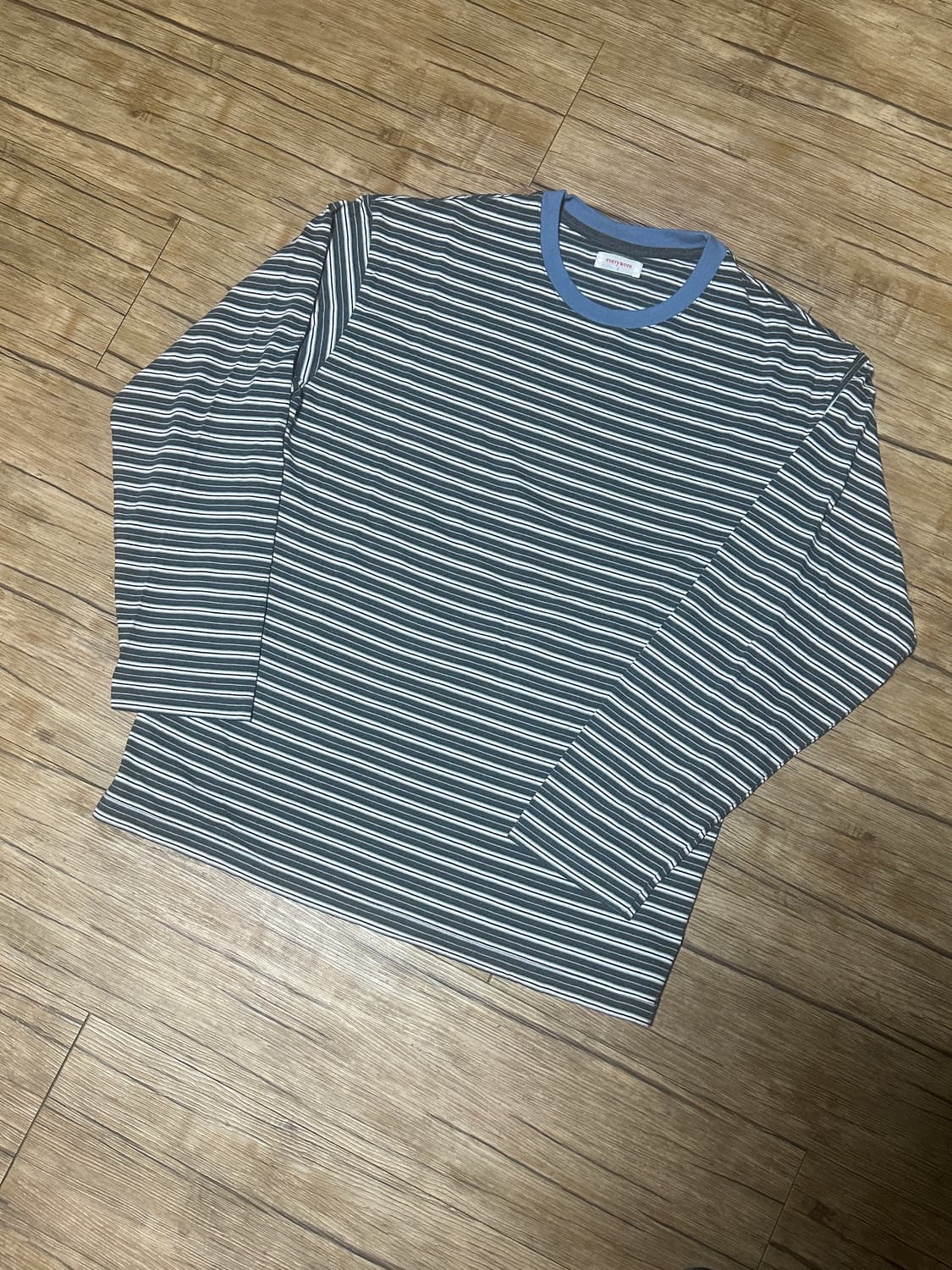 에브리원 멀티 스트라이프 롱슬리브 Multi Stripe L/S Tee 상품이미지2