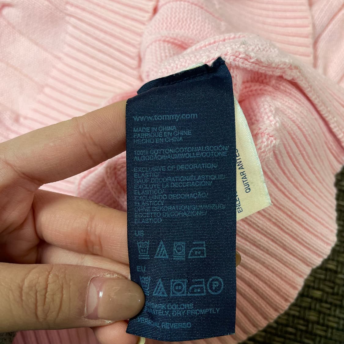 타미힐피거 자수로고 연핑크 꽈배기 긴팔 니트 M 상품이미지6