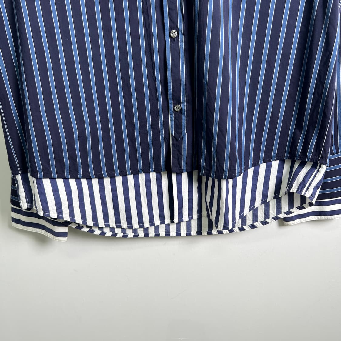 솔리드옴므 네이비 스트라이프 더블 레이어드 셔츠 48 상품이미지5