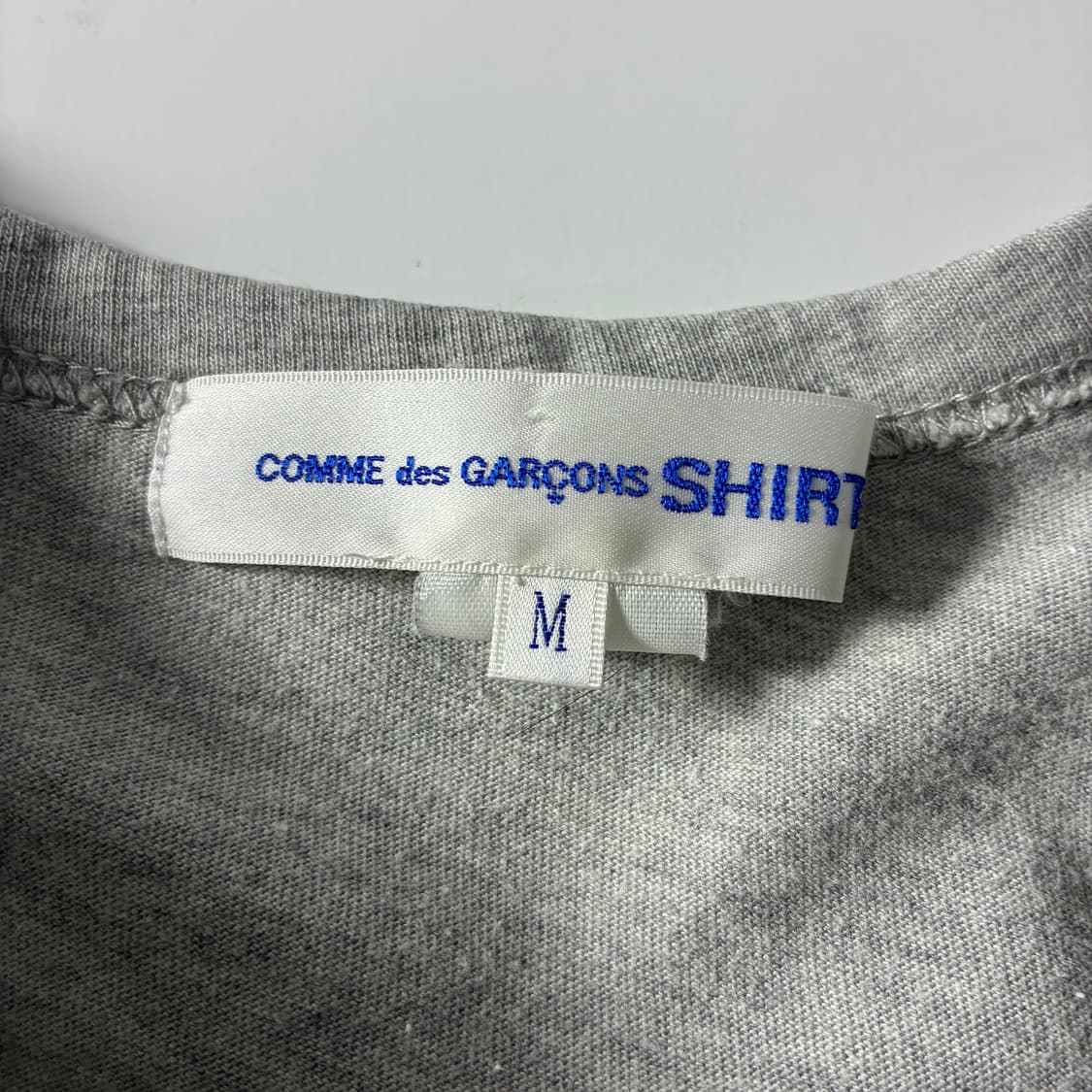 Comme des garsons  꼼데가르송 셔츠 미니로고 그레이 반팔  상품이미지4