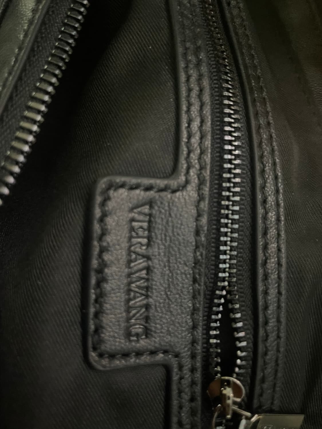 [새상품] 베라왕 포춘 램스킨 크로스백 상품이미지3