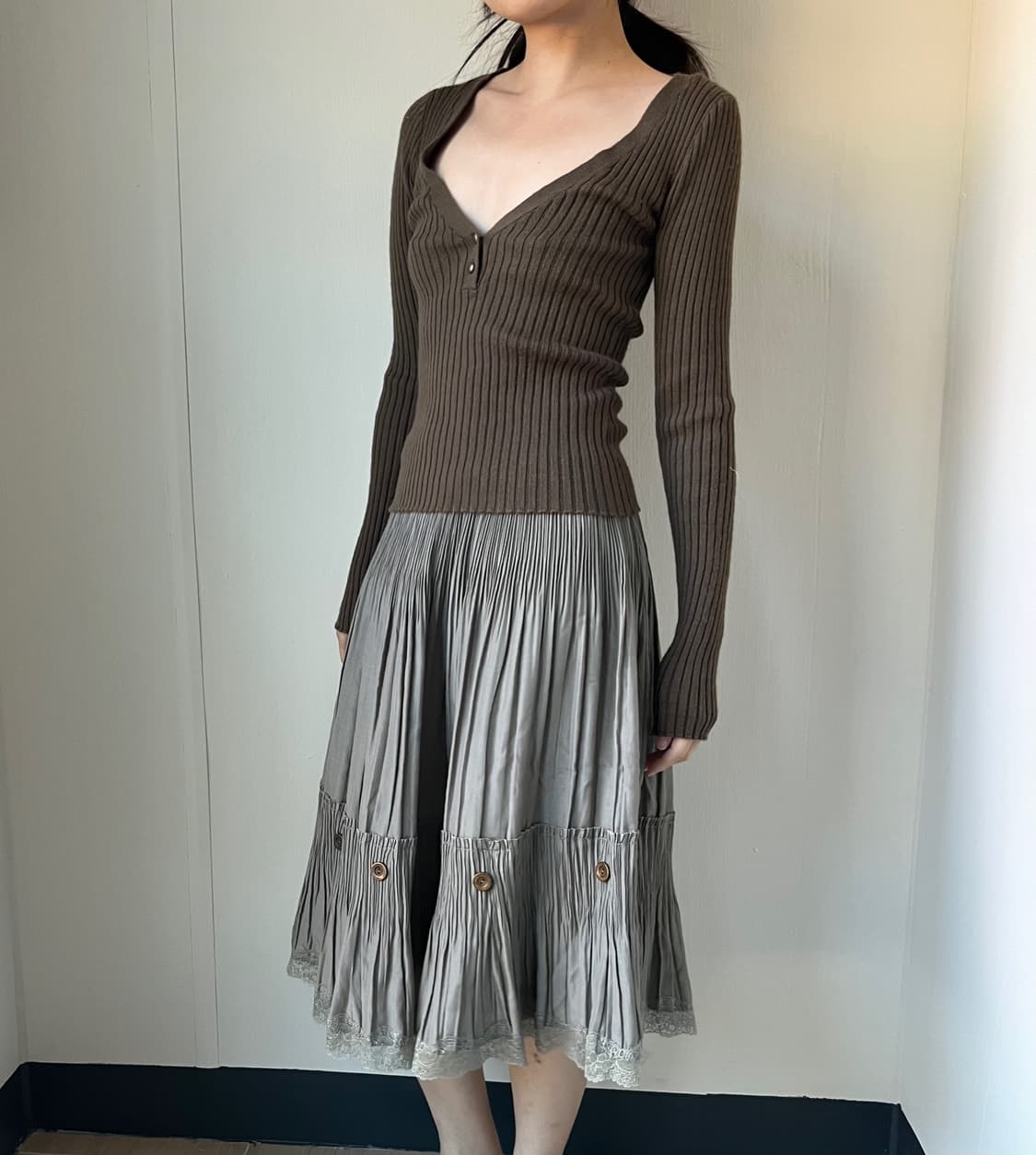 Khaki brown v-neck knit 상품이미지4