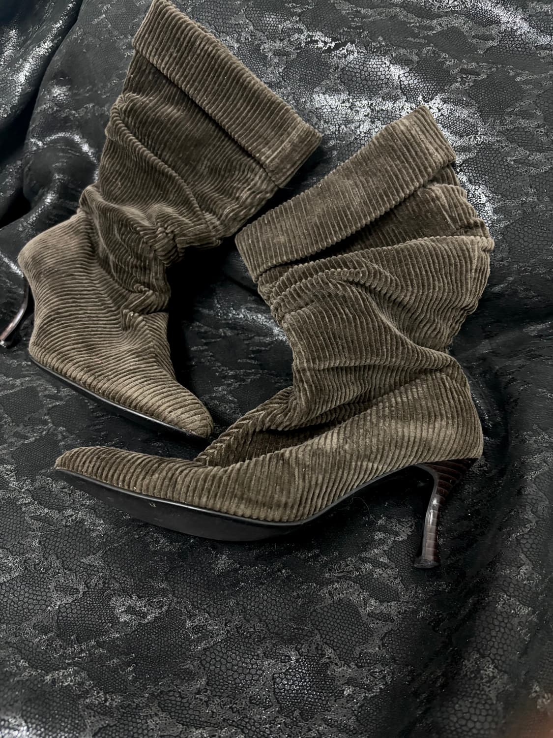 “Vintage” Y2K Mood Brown Suede Shoes 상품이미지5