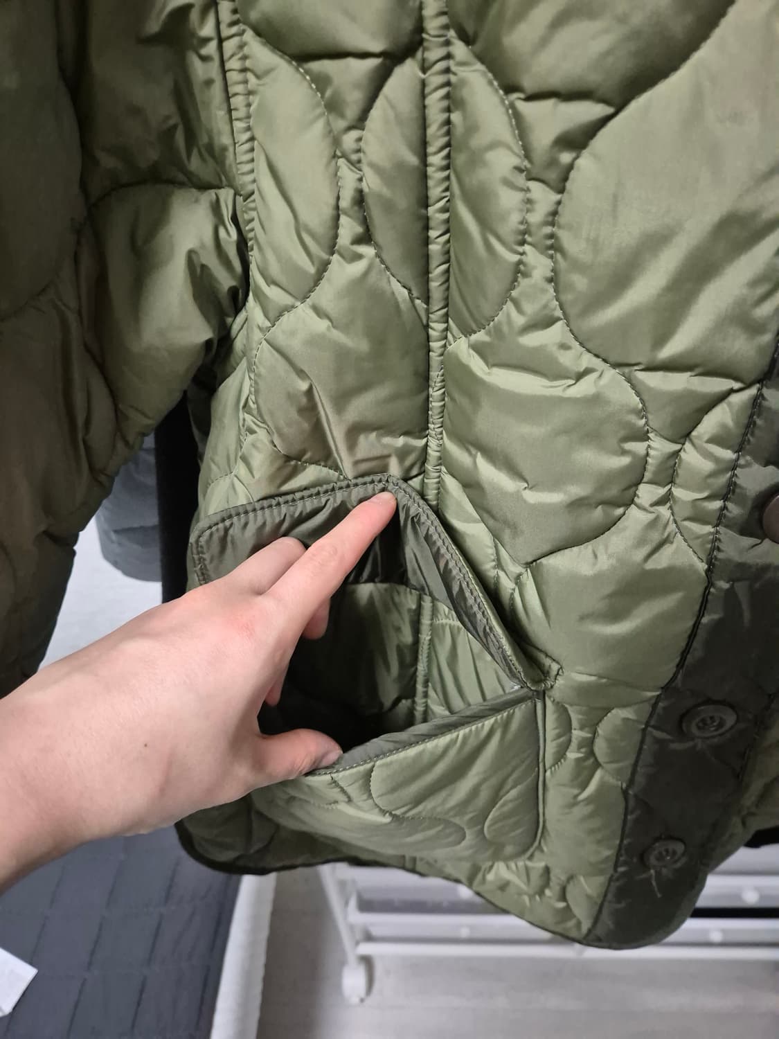 누빔 퀄팅 카키 패딩(깔깔이 패딩) 상품이미지6