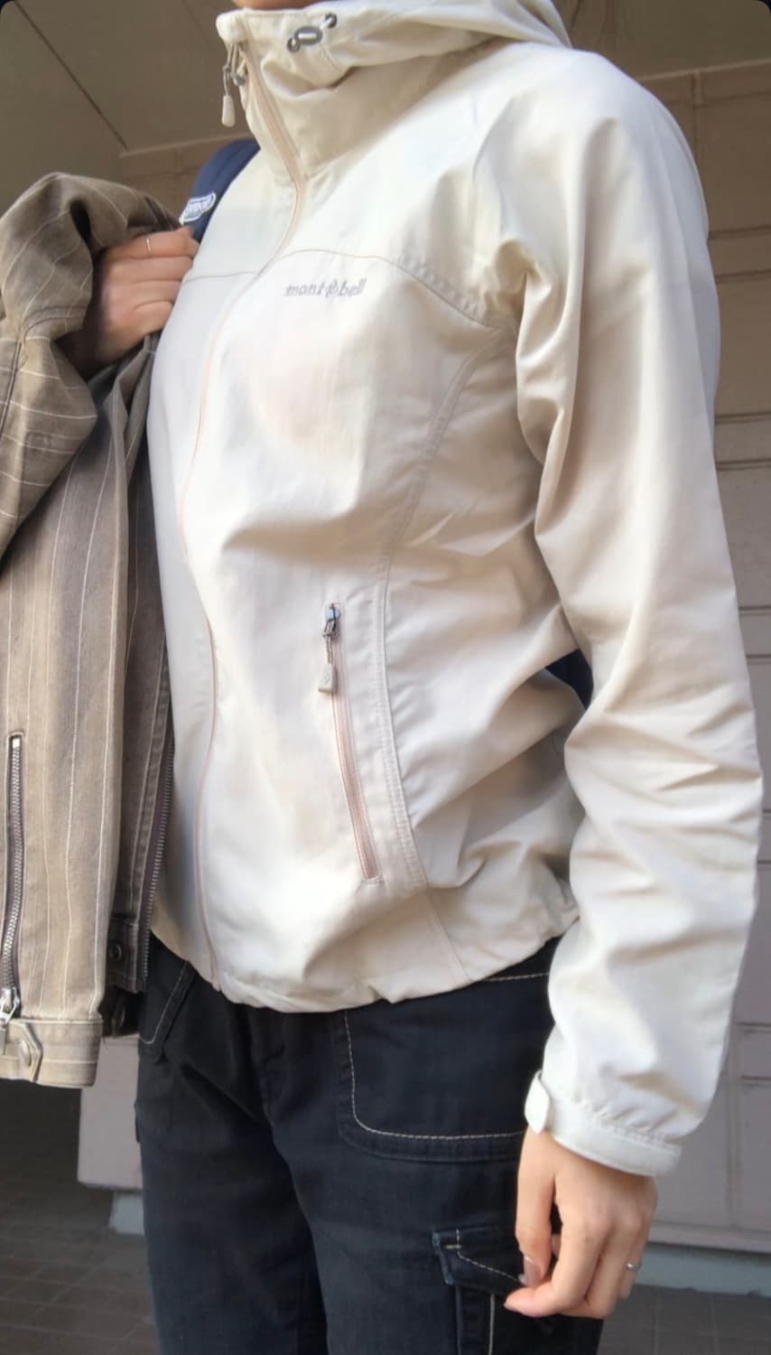 몽벨 아이보리 여성 바람막이 상품이미지1