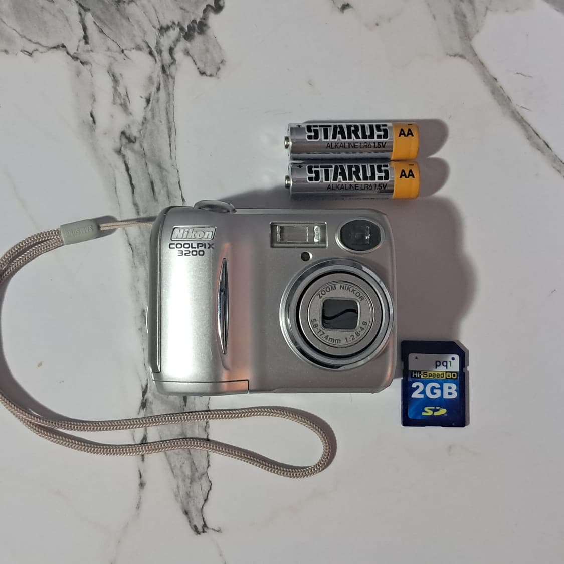 레트로 감성! 니콘 쿨픽스 3200 디지털 카메라 상품이미지8