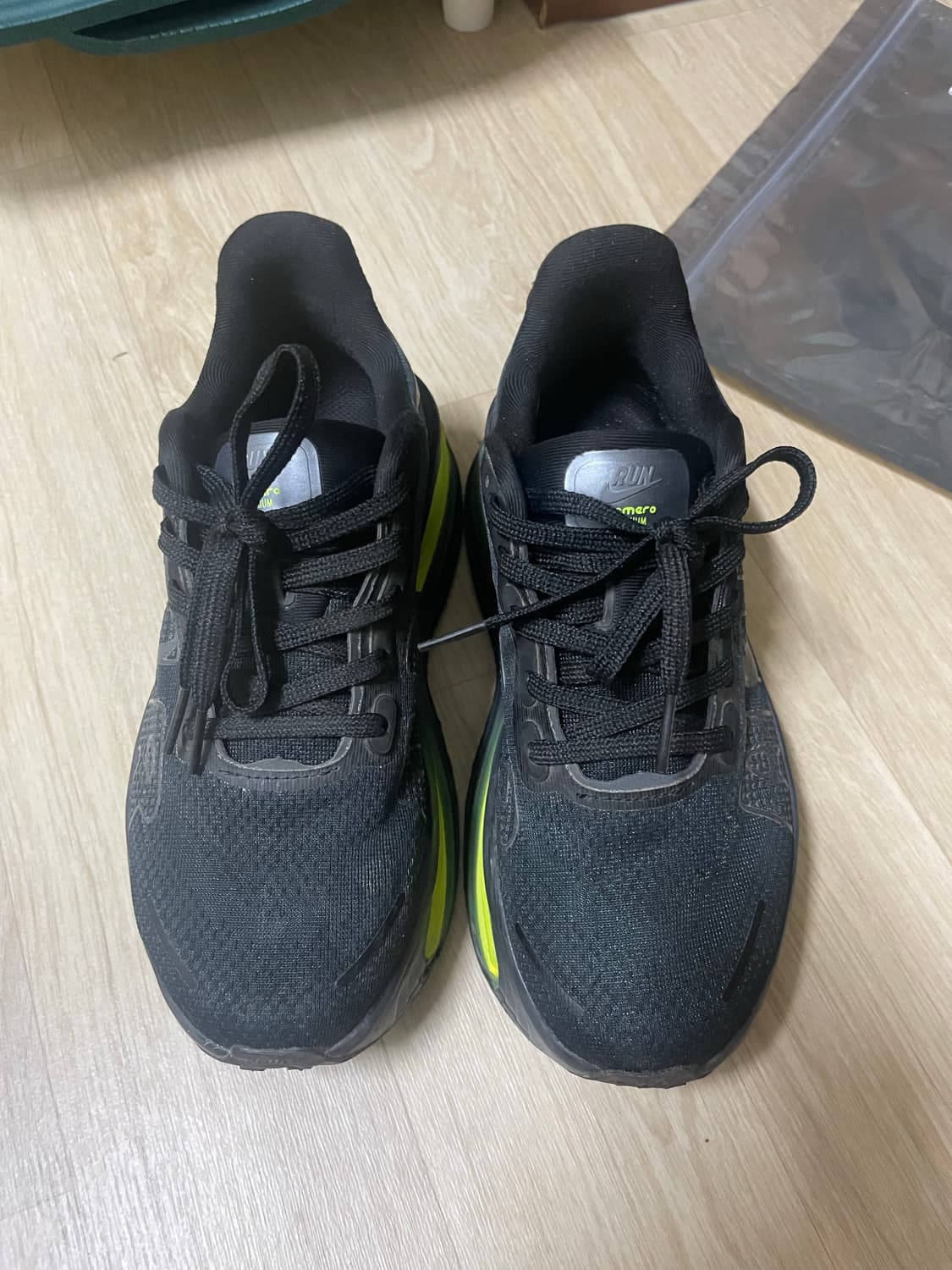 나이키 보메로 프리미엄 235사이즈 상품이미지2