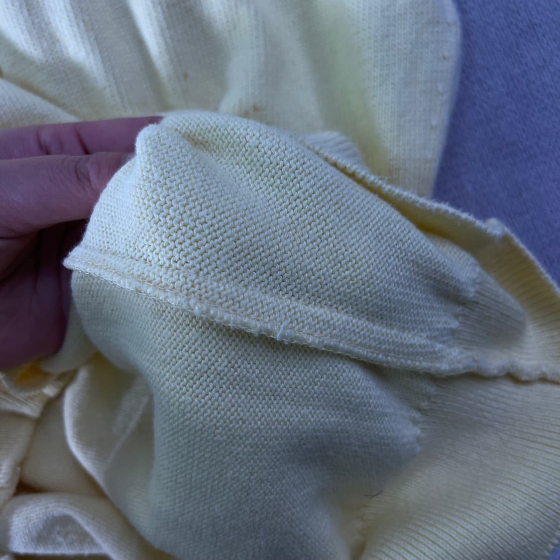 105 버버리 90s 기마로고 코튼 옐로우 니트 상품이미지6