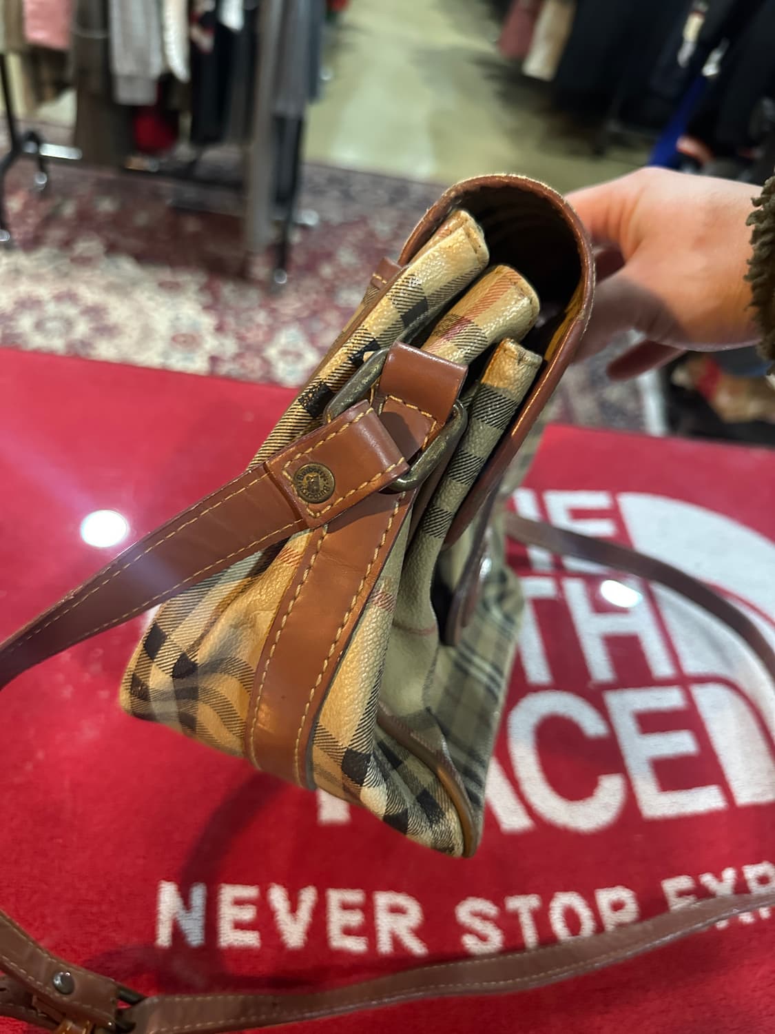 버버리 노바체크 크로스백 상품이미지3