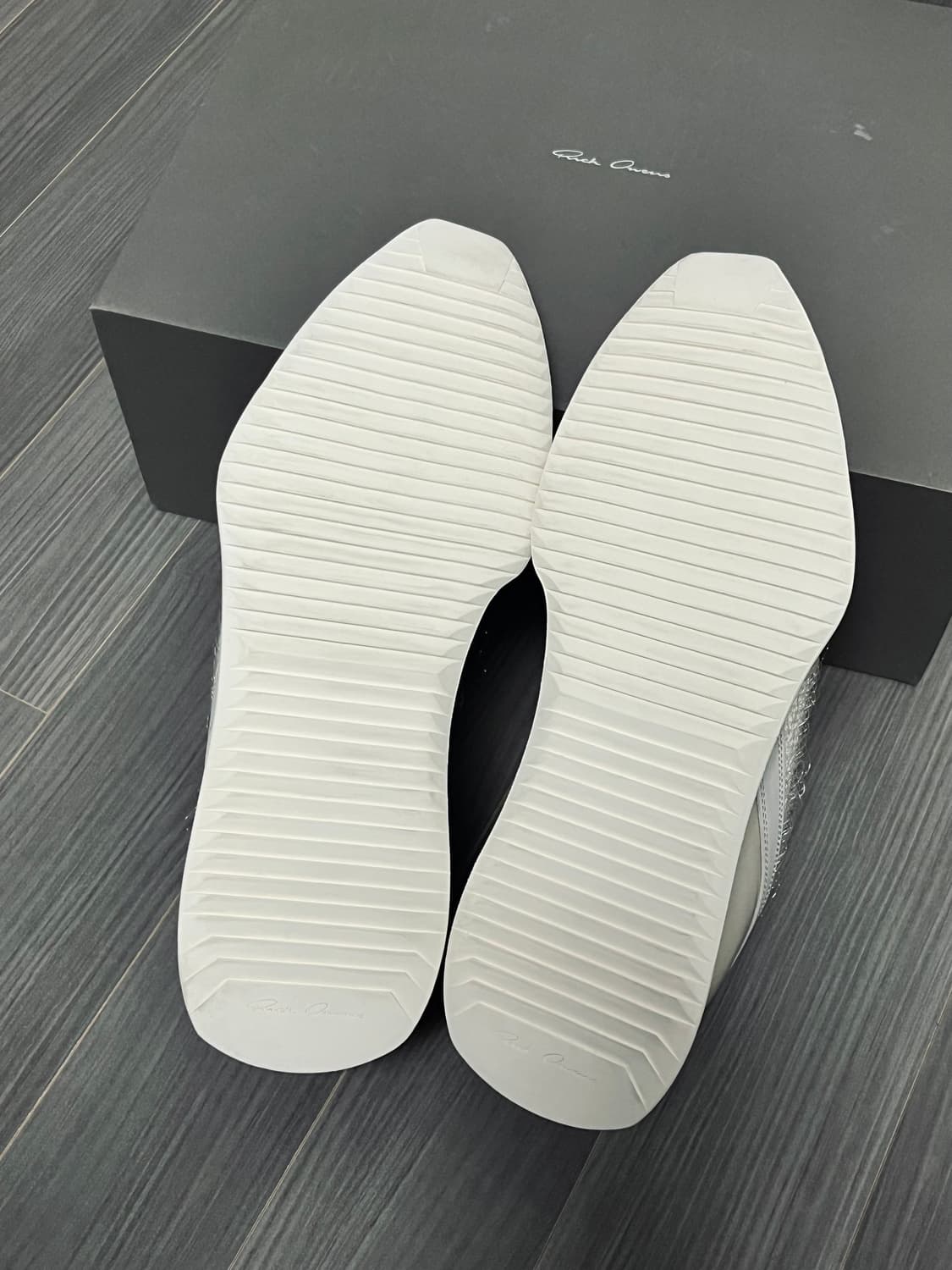 릭오웬스 / 시시포스 런웨이 러너 밀크 / 40 상품이미지10