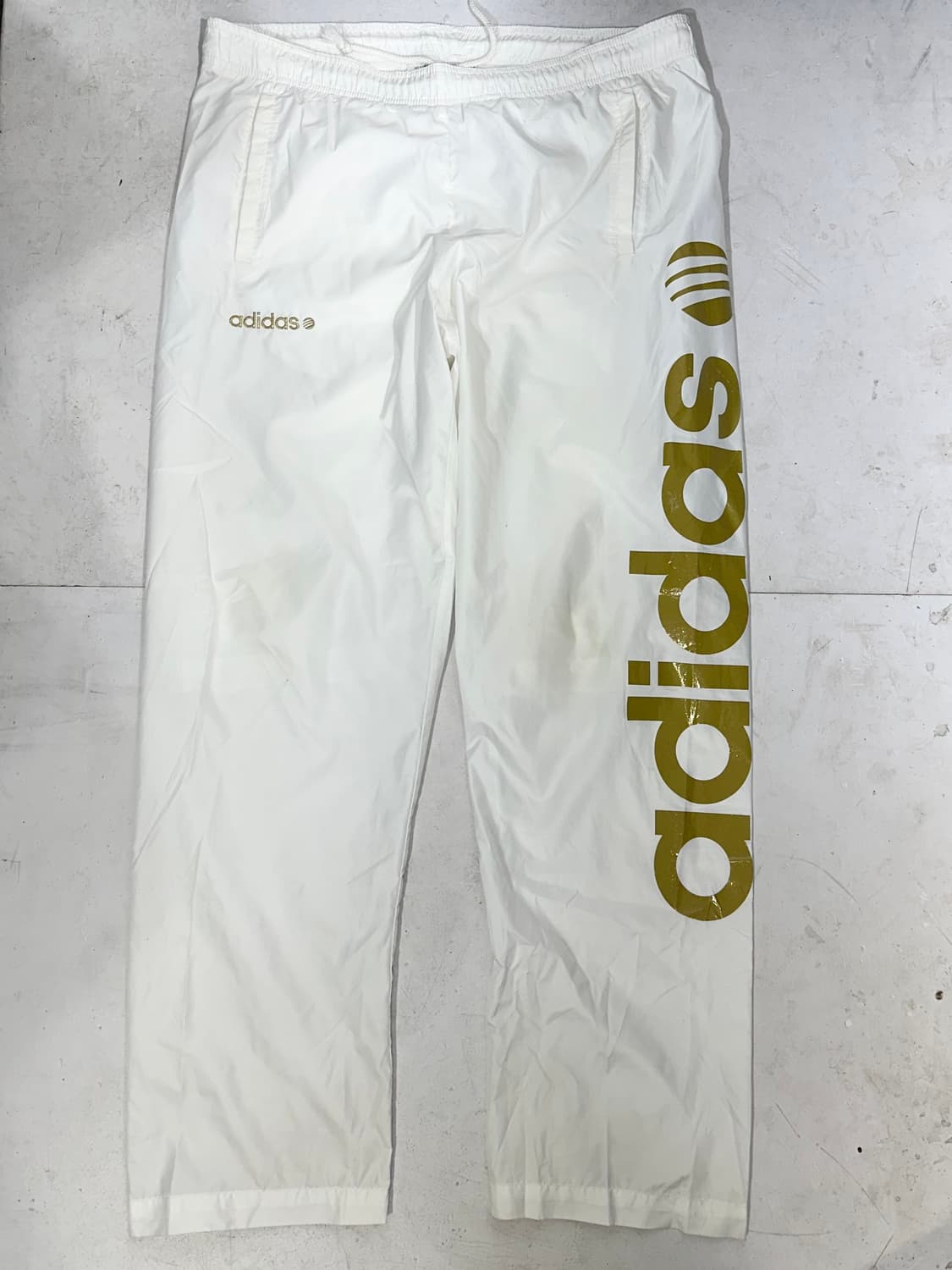 아디다스 화이트 골드 스펠아웃 와이드  트랙 팬츠 추리닝 바지 M 상품이미지4